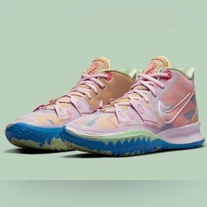 Nike Kyrie 7, 1 world 1 people youth size 6.5